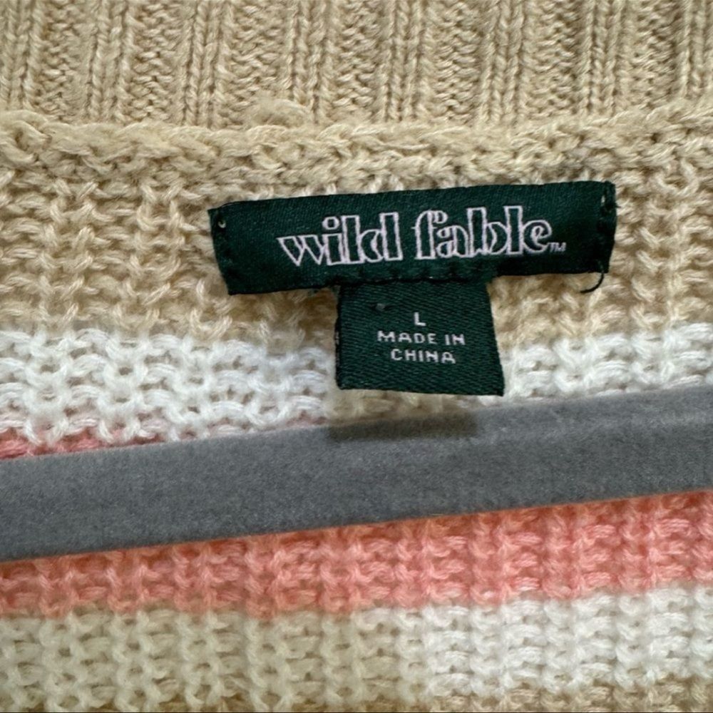 Wild Fable Tan and Pink Striped V-Neck Sweater - Size Large - Picture 4 of 5